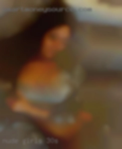nude girls 30s