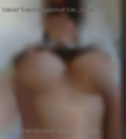 nude handsome housewives