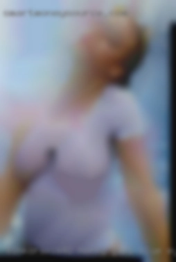 SinkOrSwim42 horny girl blue eyes